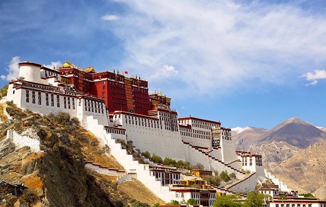 DAY 1: ARRIVE IN LHASA