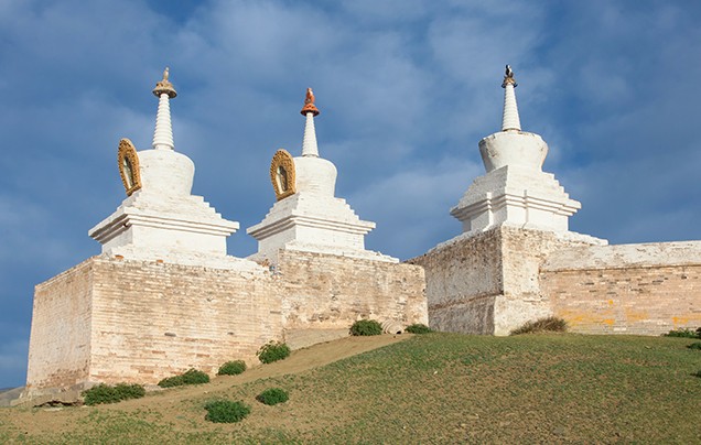 Days 5-6: Khongoryn Els to Karakorum