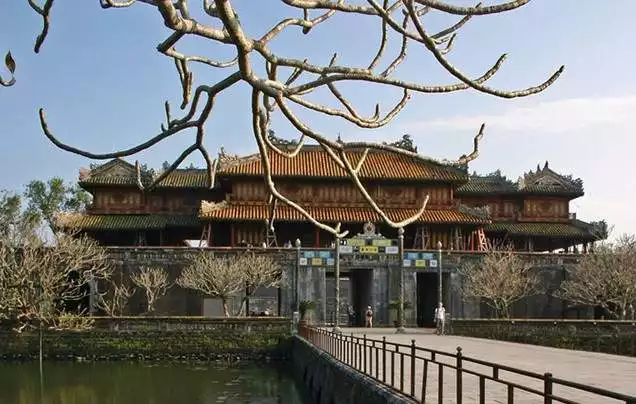 Day 5: Travel to Hue