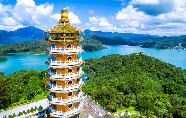 DAY 2: TAIPEI TO SUN MOON LAKE