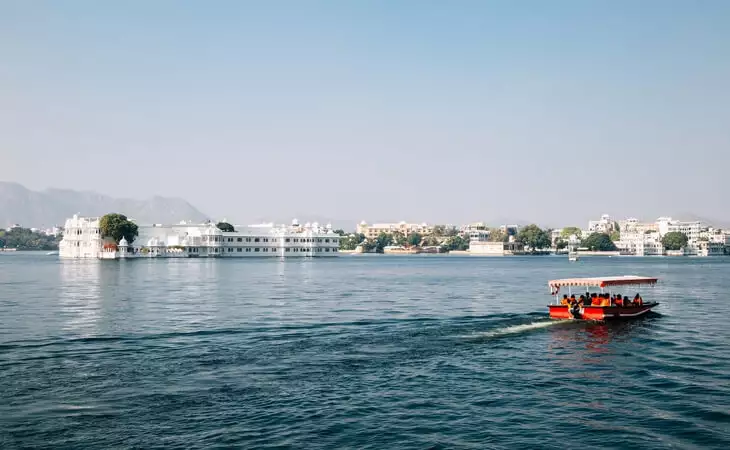 Cruise on Lake Pichola