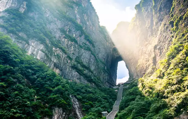DAY 4: MOUNT TIANMEN