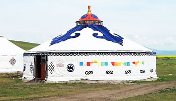 Juulchin Bayalag Ger Camp 