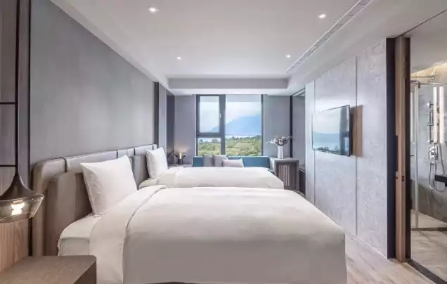 The Lakeshore Taroko (Tranquil)