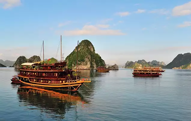 DAY 10: Halong Bay Hanoi