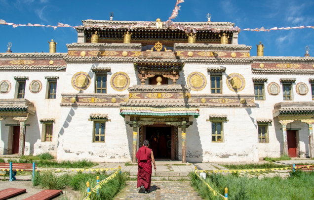 Day 5: Erdene Zuu Monastery & Nomad Family Visit