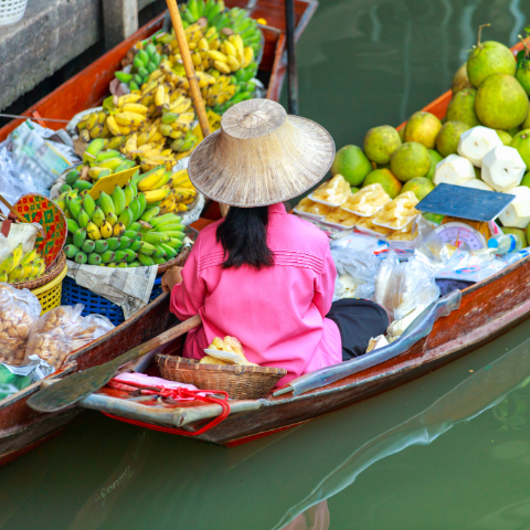 Damnoen Saduak floating market